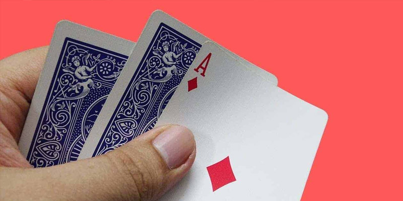 Luật bài cào 3 lá - Chi tiết cách chơi bài cào dành cho bạn Con Át rô ở lối chơi bài cào miền Bắc xem là lớn nhất